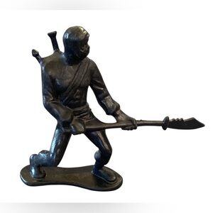VINTAGE GREENBRIER INTERNATIONAL  4" BLACK NINJA
